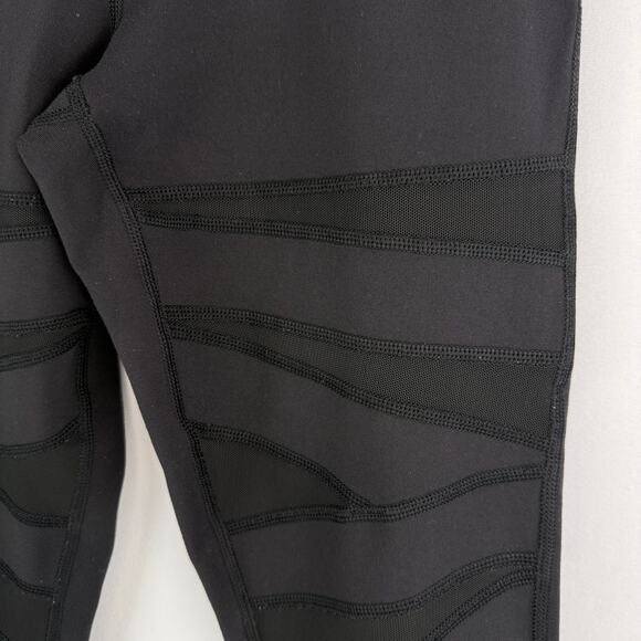 Lululemon High Times Crop *Tech Mesh Size 8 - Picture 3 of 16